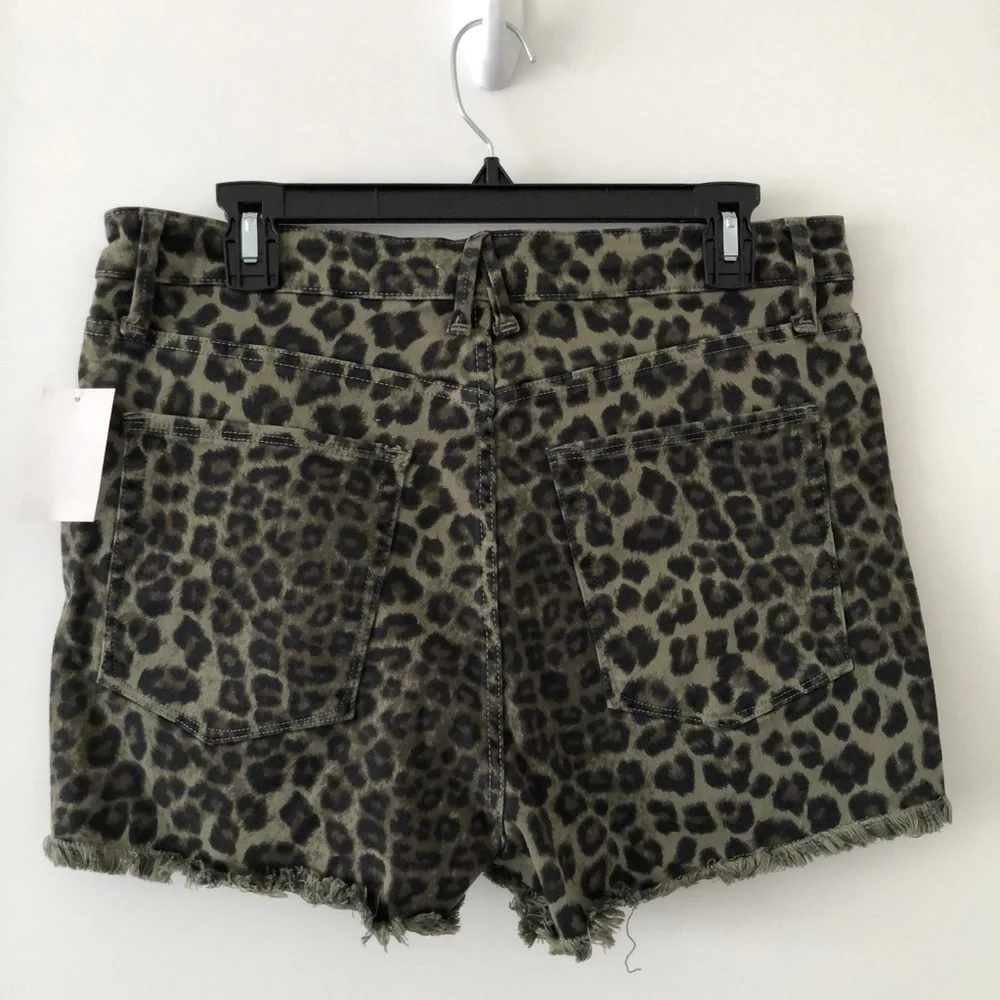 Good American Green Sage Leopard Cutoff Shorts 14